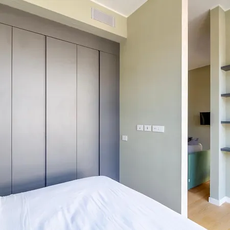Urban Luxury - Bright And Central Апартаменты *